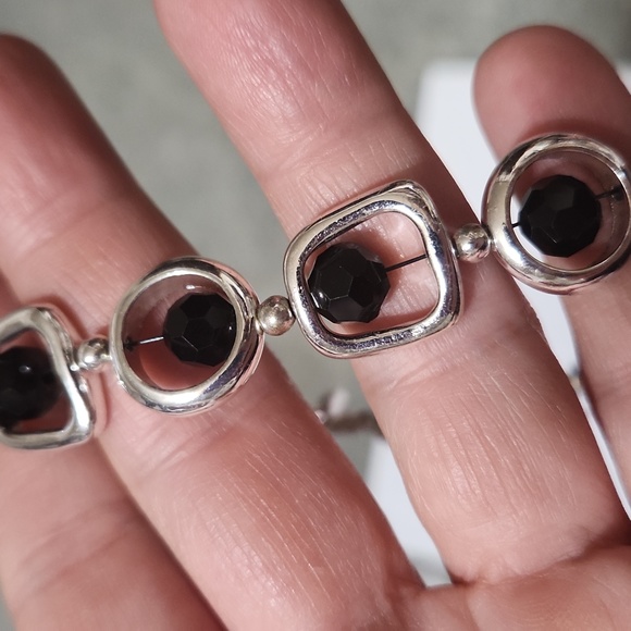 Bundle only Black silvertoned fashion necklace - Picture 3 of 3